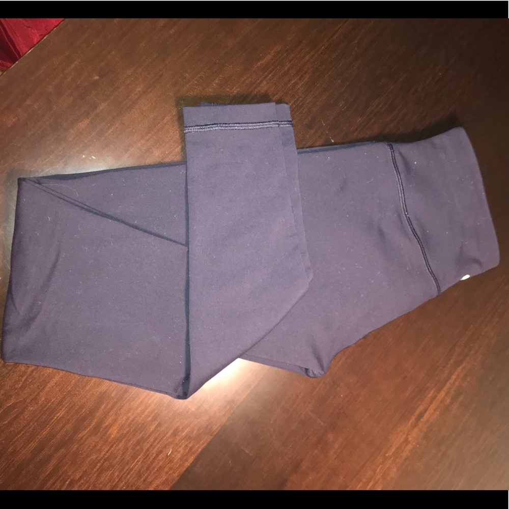 LULULEMON WUNDER UNDER LEGGINGS - SIZE 6